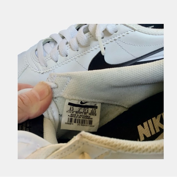 Nike Classic Cortez Leather Running shoe - Picture 8 of 11